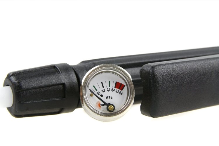 rączka kwazar z manometrem.jpg