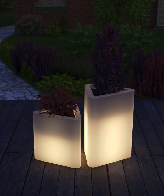 podswietlana-donica-51x48h-triton-ogrod-noc