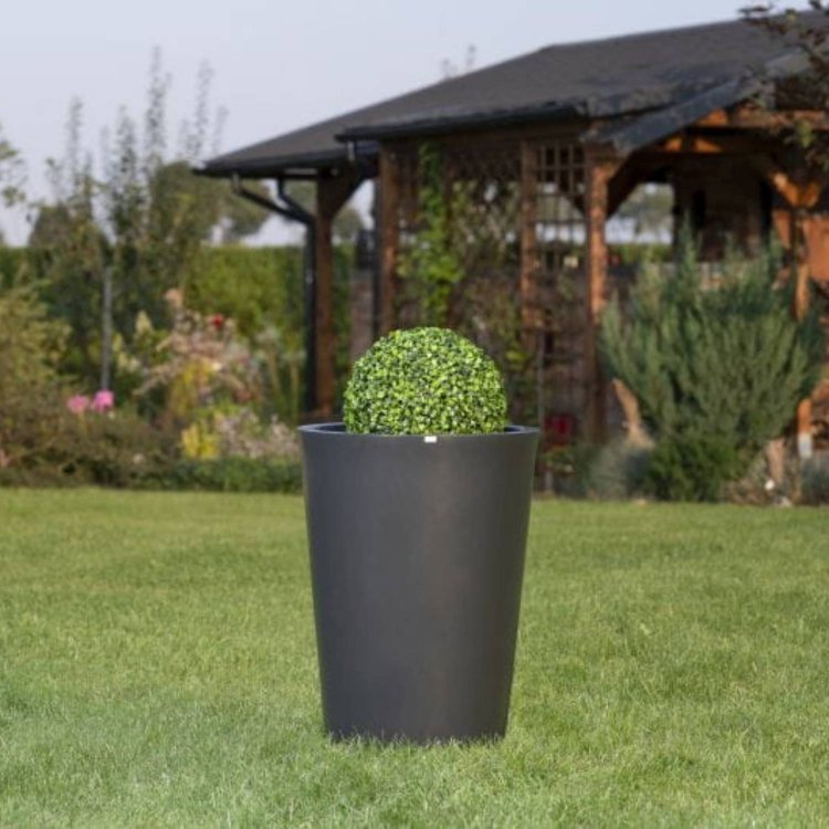 bardzo-duza-donica-ogrodowa-kolorowa (1).jpg