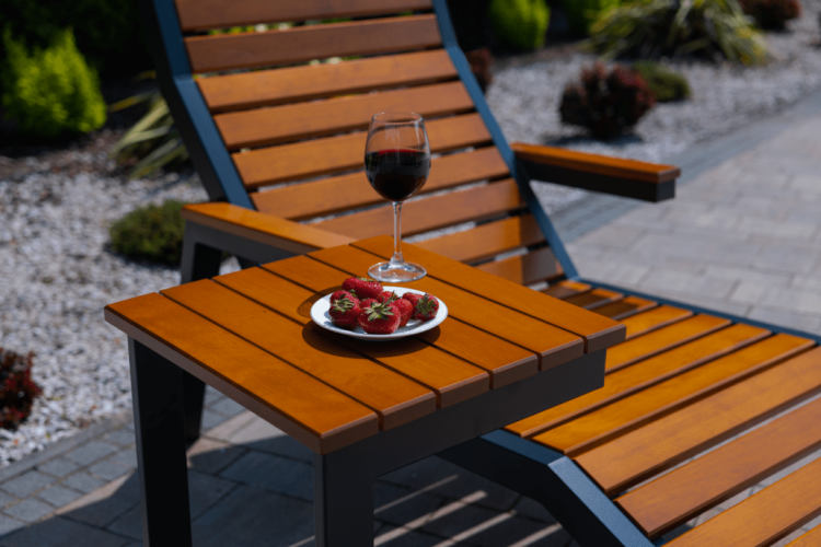 lezak-drewniany 3.png