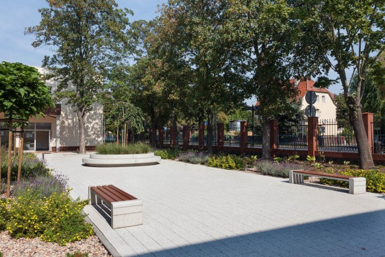 ławka-betonowa-classic2024-12-19 o 11.14.34.jpeg