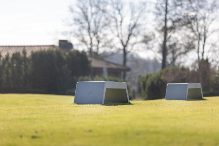 ławka-betonowa2024-12-19 o 11.39.49 3.jpeg