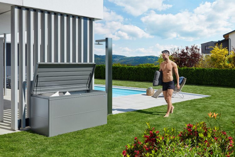 skrzynia-loungebox-68065_LoungeBox_160_quarzgrau_offen_People_Sujet.jpg