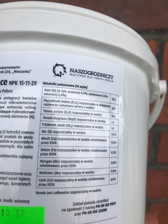 nawoz-do-kwiatow-2.jpg