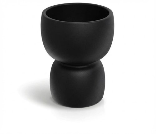 czarna-donica-w-ksztalcie-kielicha.webp