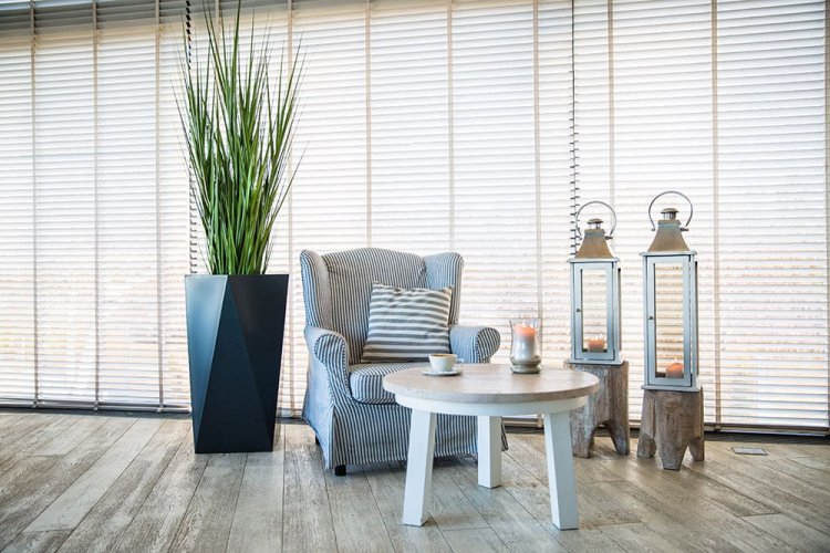 czarna duża donica geometryczna 1.jpg