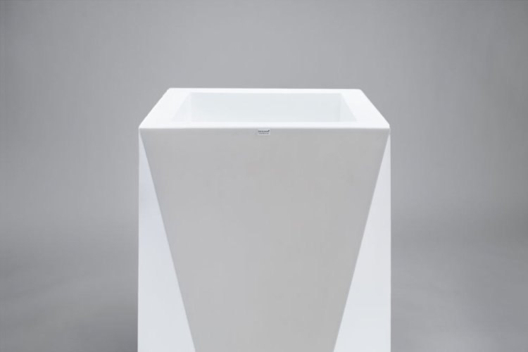 duża biała donica nevis geometryczna1.jpg