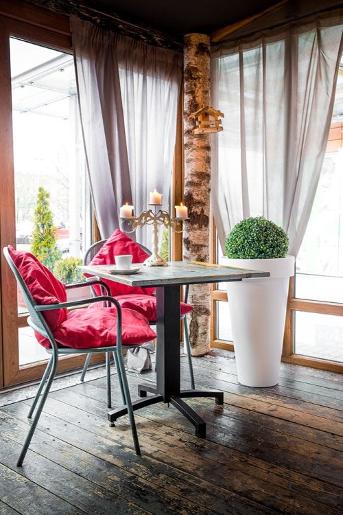 biala-duza-donica-pons 6.jpg