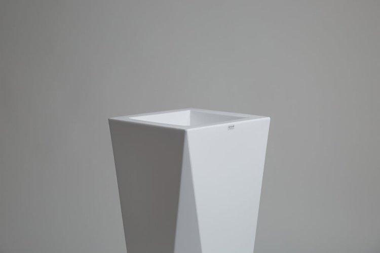 biała wysoka donica Rossa3.jpg