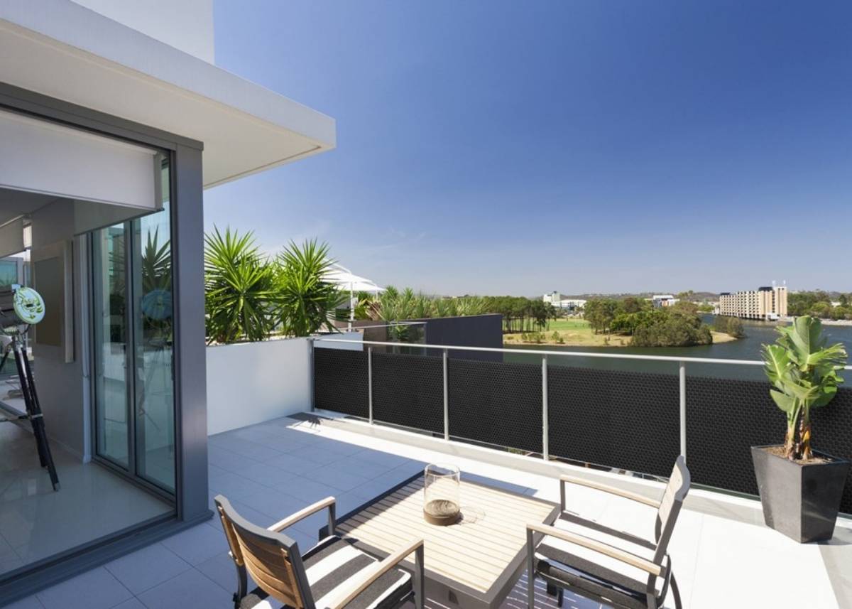 mata techno rattanowa na balkon